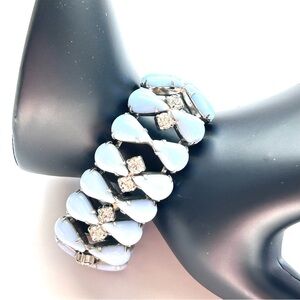 Blue Milk Glass Tear Drop Shaped Stones With Round Rhinestones Bracelet Vintage